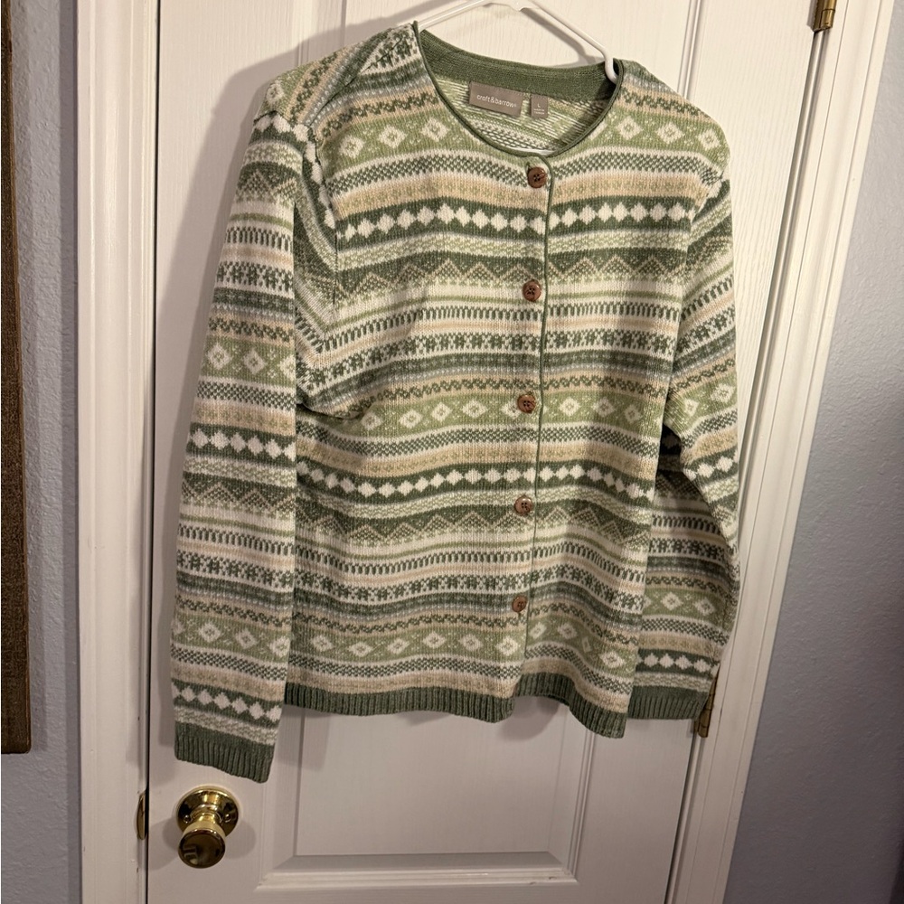 Croft & Barrow Olive and Cream Patterned Cardigan